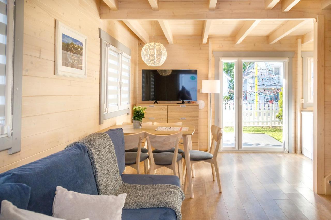 Collins Holiday Ustronie Morskie Exteriör bild