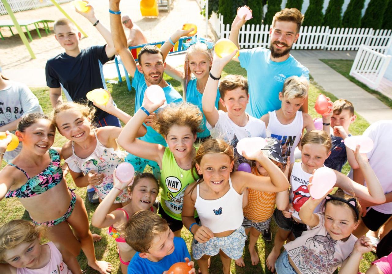 Collins Holiday Ustronie Morskie Exteriör bild