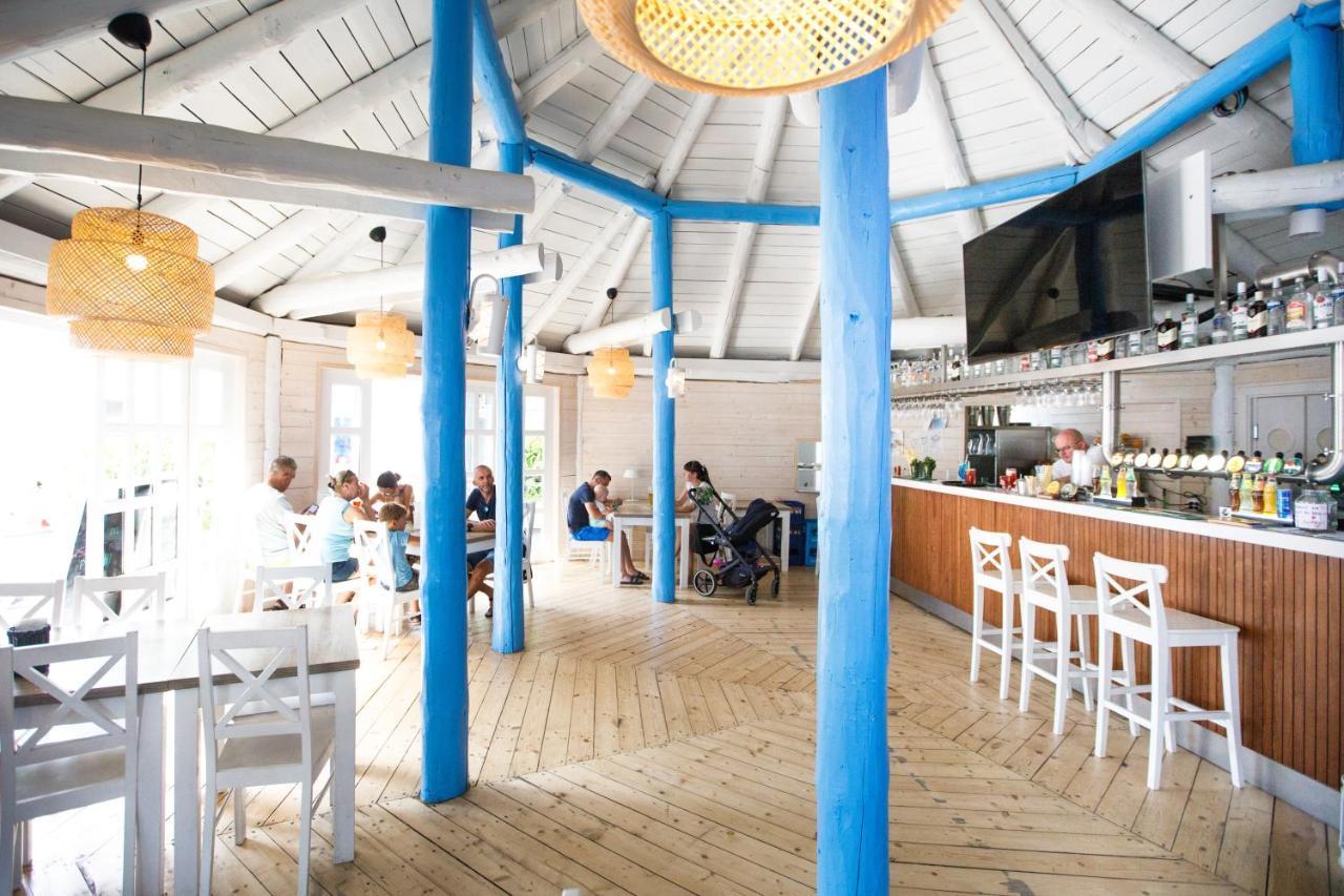 Collins Holiday Ustronie Morskie Exteriör bild