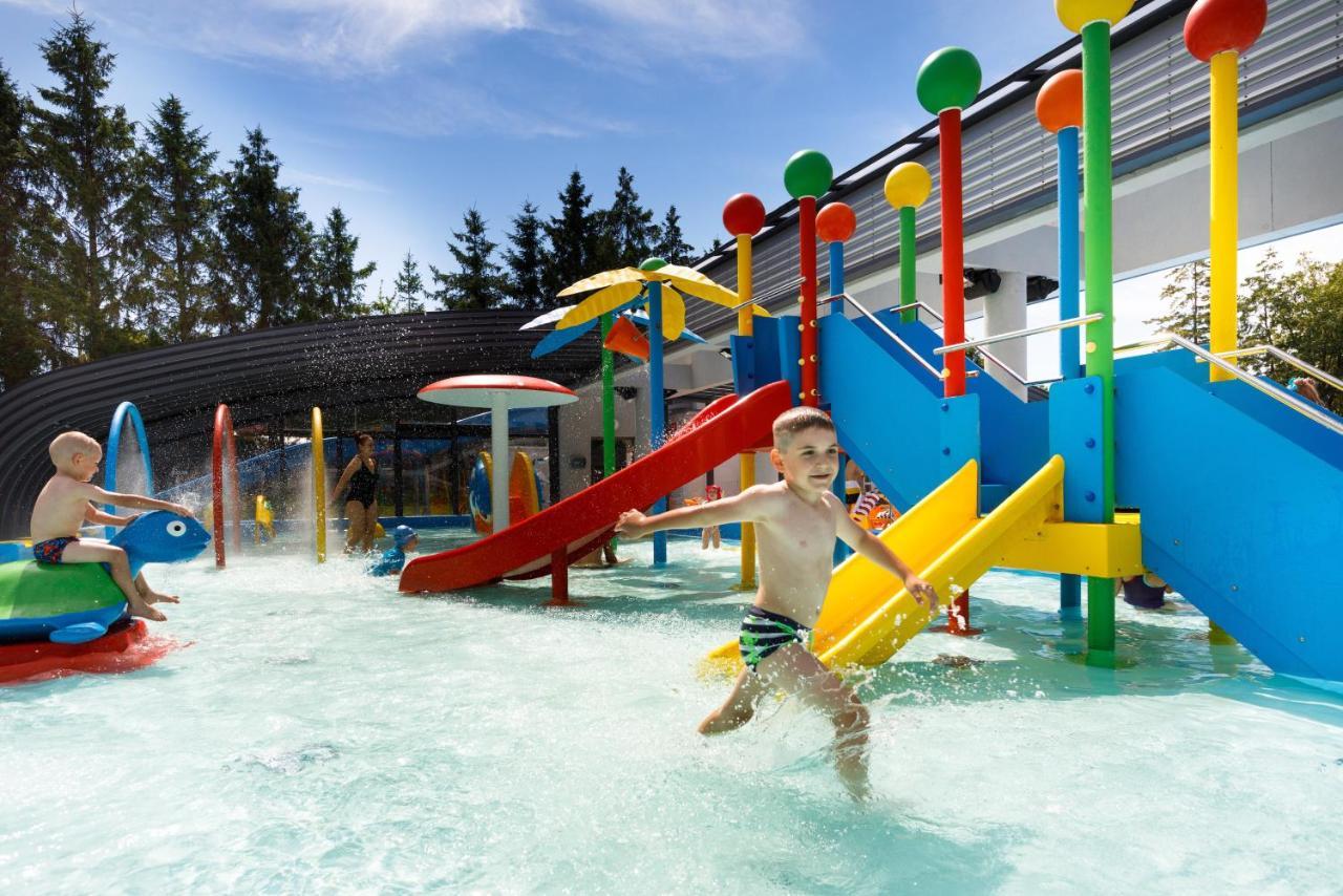 Collins Holiday Ustronie Morskie Exteriör bild